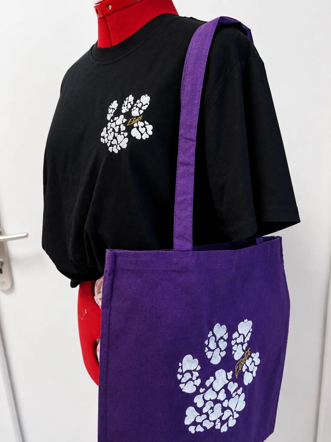 T-shirt & tote bag assortis